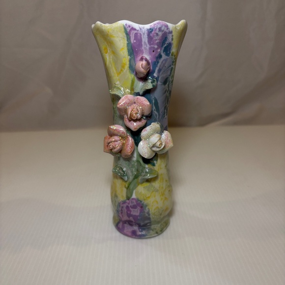 Vintage Tie-Dye Pastel Vase W/Applied Flowers Metallic Luster Look Glitter 7 in - Picture 1 of 12
